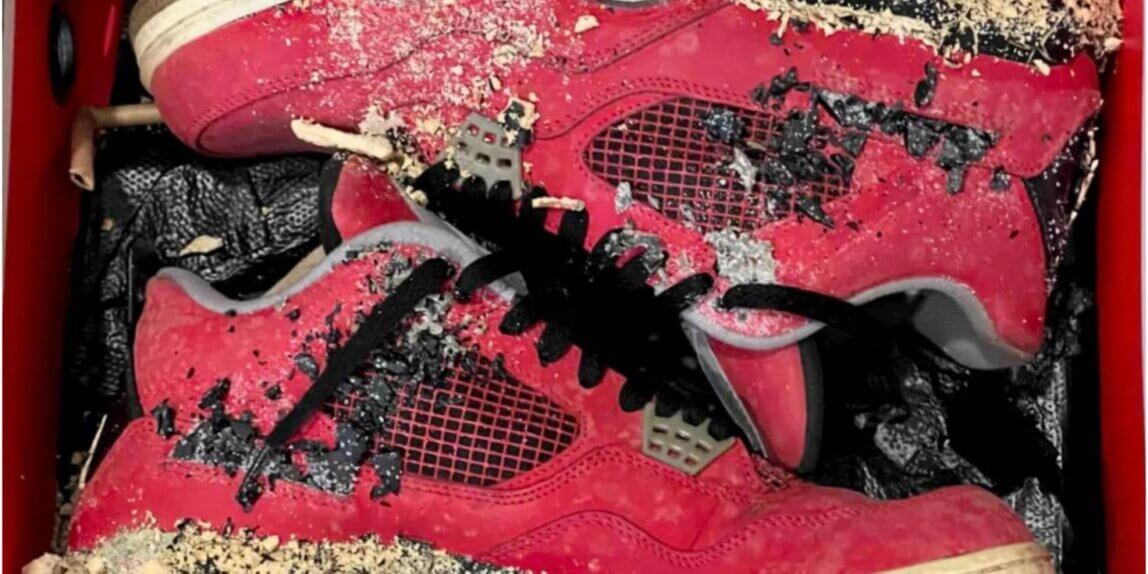 Air Jordan 4