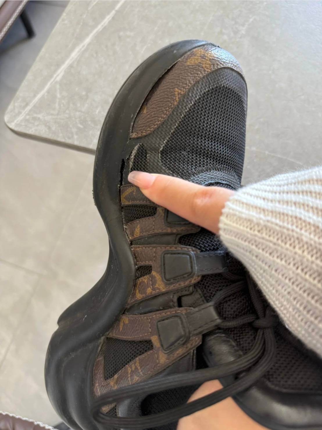 精品潮流鞋就是快壞掉