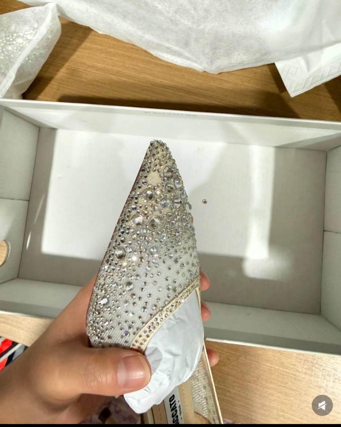 鞋子的水鑽掉了怎麼辦？